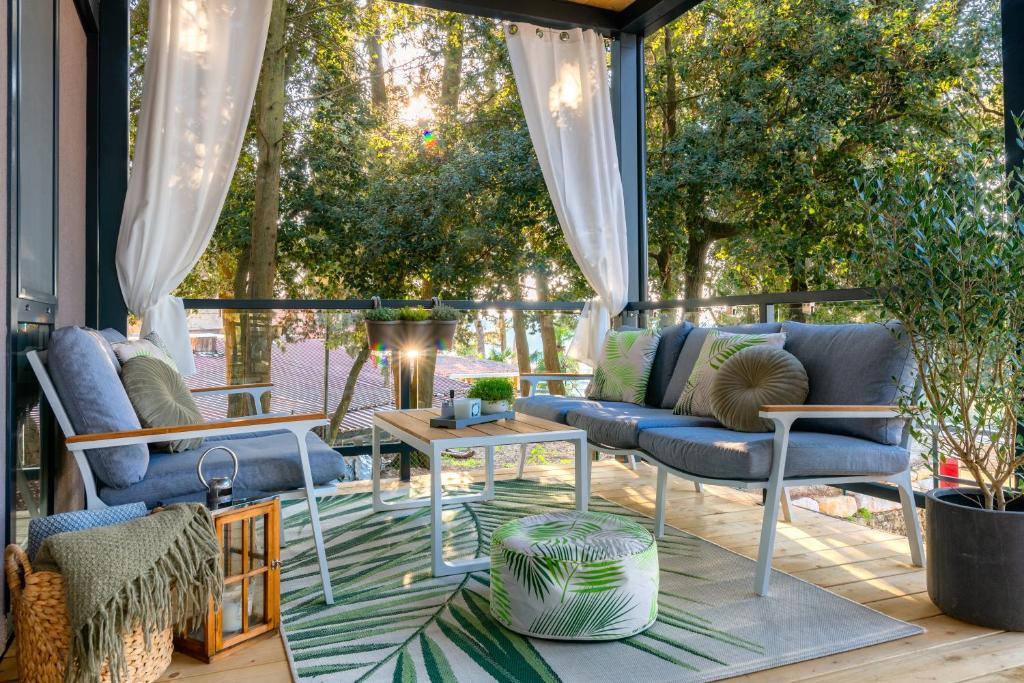 Сад в Mobile Homes AZZURRO