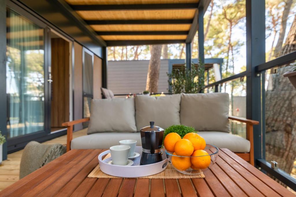 Гостиная зона в Mobile Homes AZZURRO