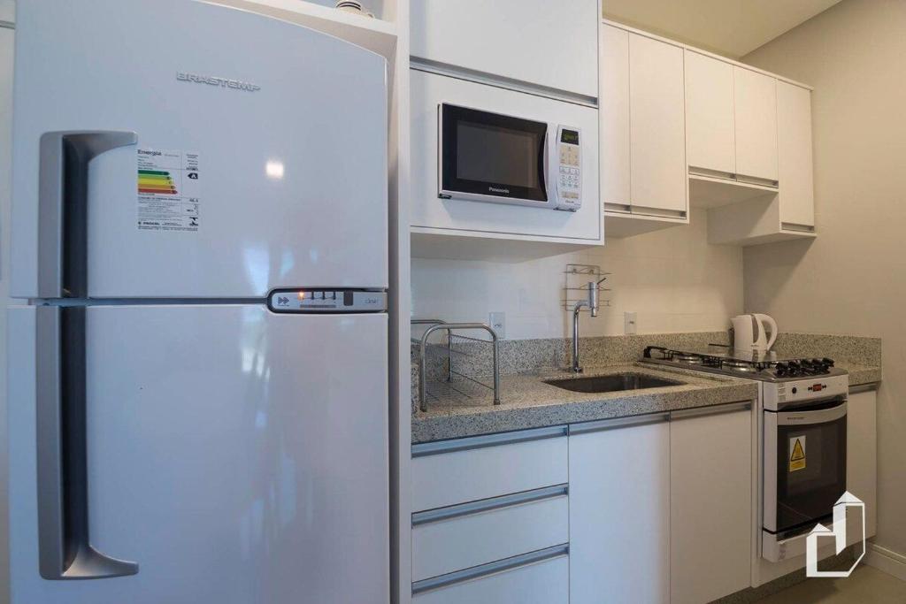  Apartamento com vista para o mar com 02 dormitórios