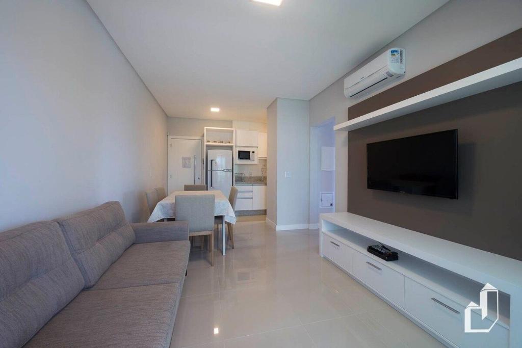  Apartamento com vista para o mar com 02 dormitórios