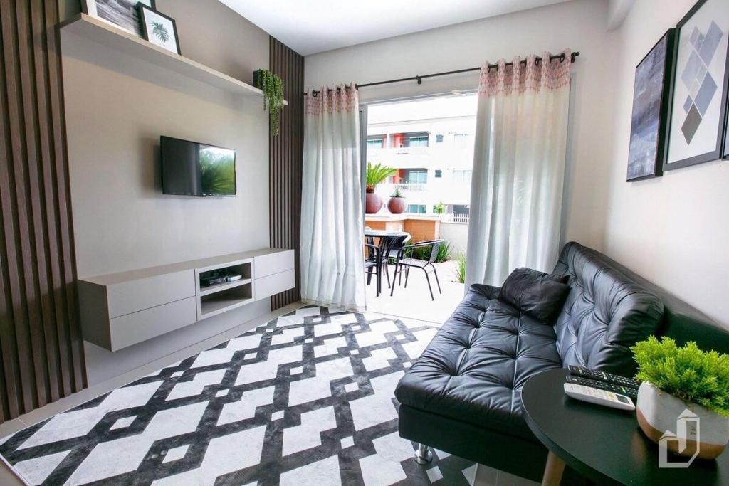  Apartamento com 02 dormitórios