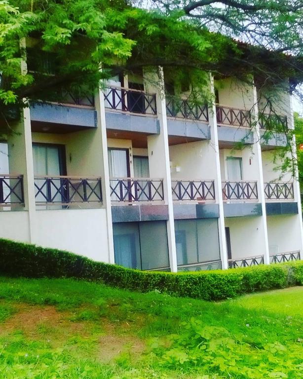  Flat Fazenda Monte Castelo - Netflix -Internet- Ao lado da Piscina do Hotel