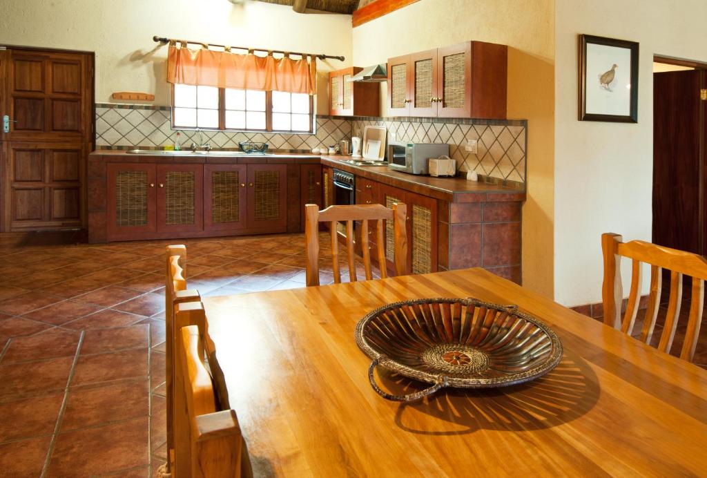 Amafu Forest Lodge - Casa De Campo De Dos Dormitorios De Lujo