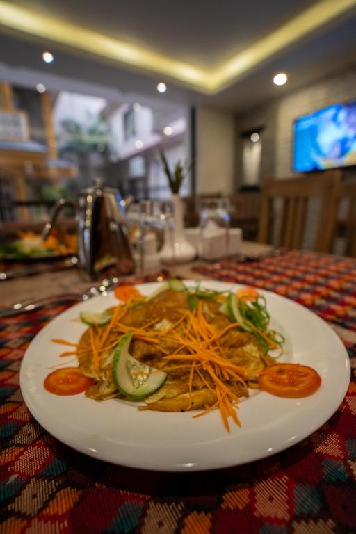 Makanan di atau berdekatan hotel