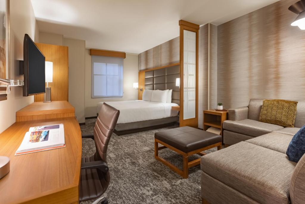 Hyatt Place Houston Downtown - 
