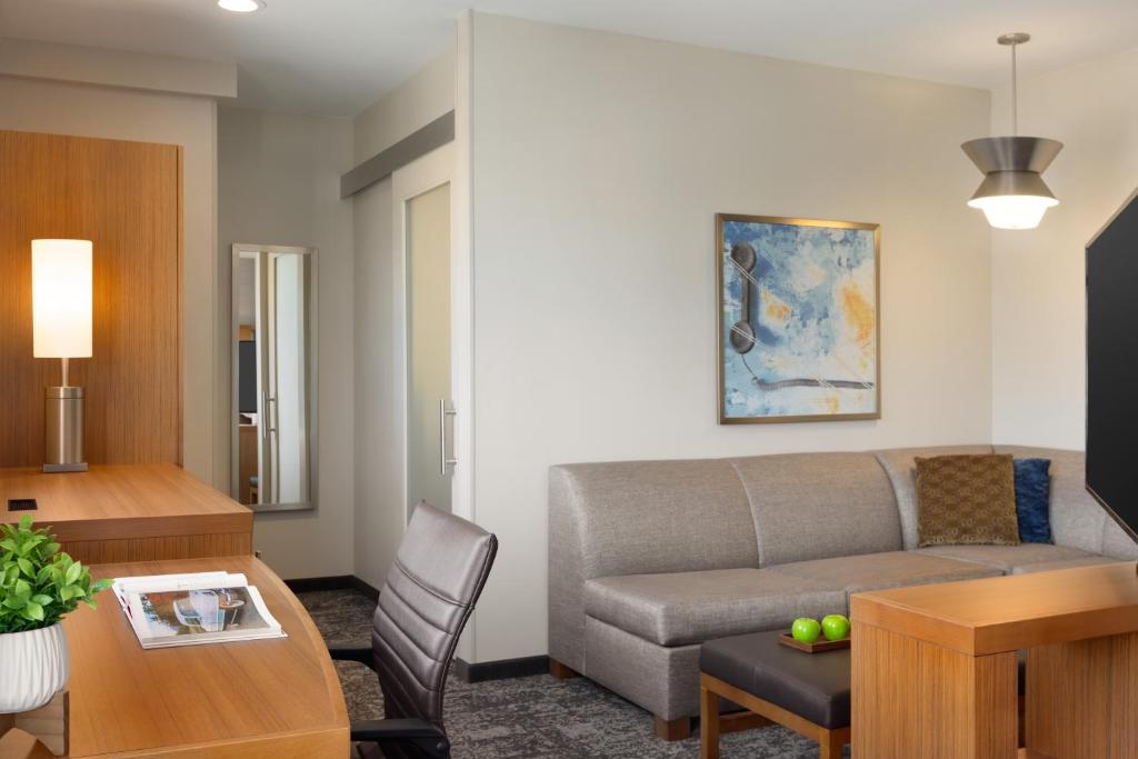 Hyatt Place Houston Downtown - Sala Matrimoniali Con Due Letti Matrimoniali E Divano Letto - Pavimento Alto