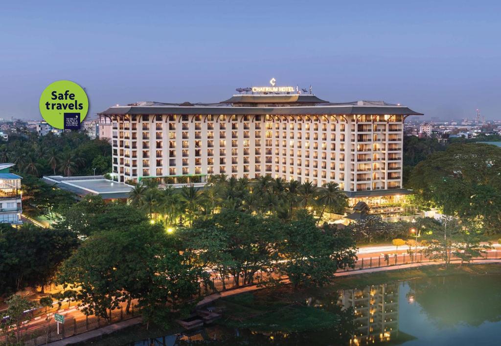 Bangunan di mana terletaknya hotel