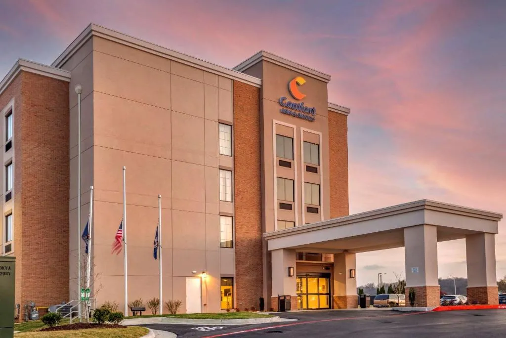 Comfort Inn & Suites in South Suffolk