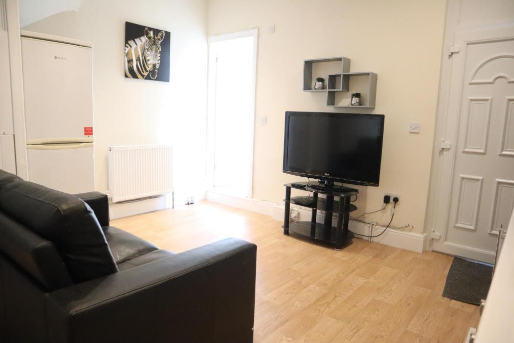 4 Bed/City Centre/Fast WiFi/Spacious Apartment