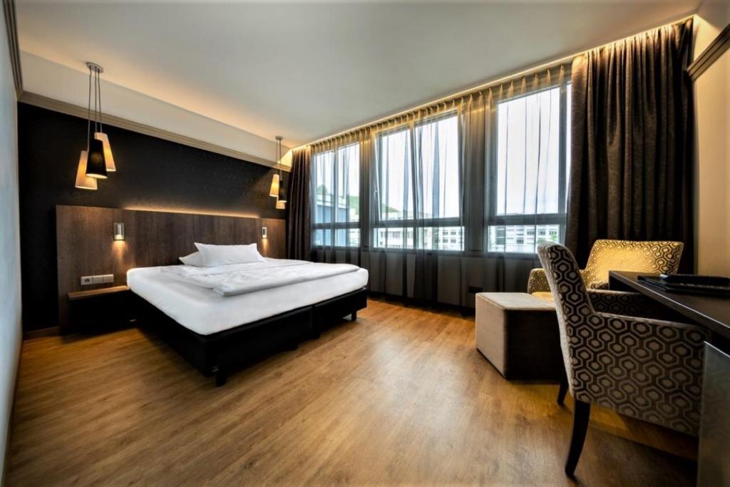 Kronenhotel - Resim 8