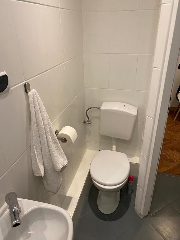 Kúpeľňa v ubytovaní Main Square 18 King Apartament