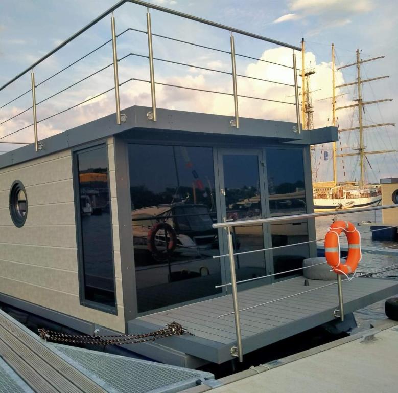 Hausboot - Domy na wodzie - Houseboat Porta Mare - Odradream - Apartamento Con Terraza