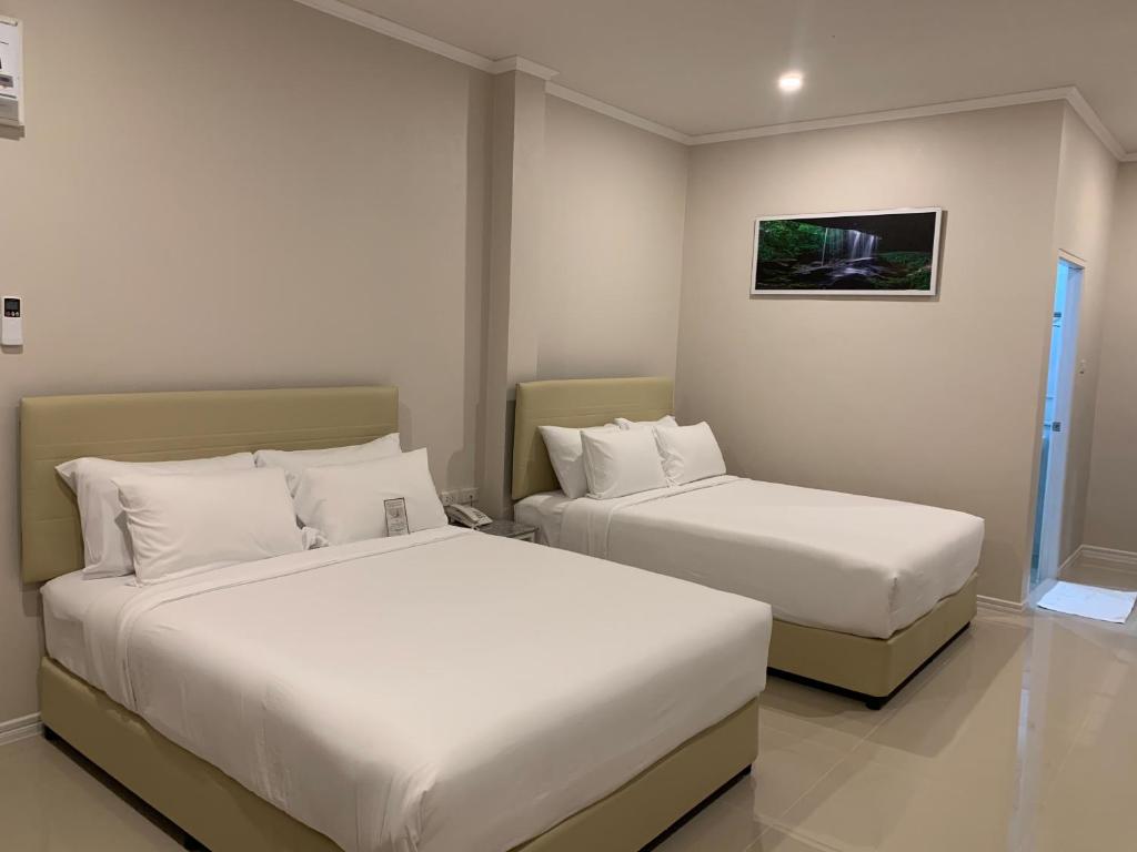 Siri Ville Hotel - Salle Familiale Avec Balcon
