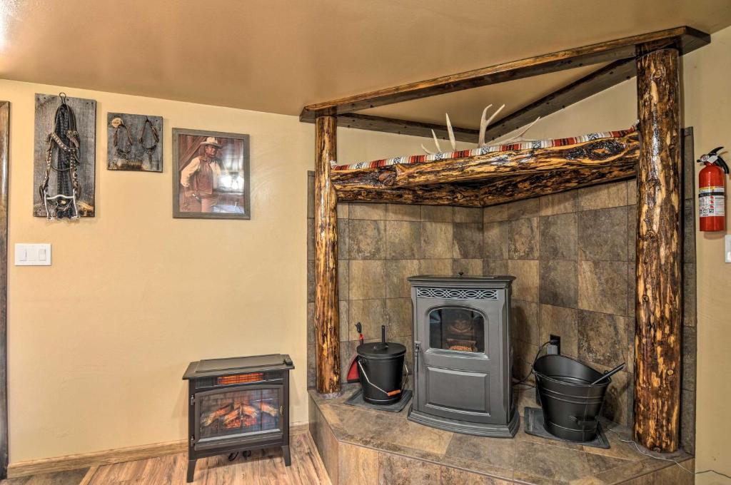 Fotografie z fotogalerie ubytování Cozy Home with Canyon Views 2 Mi to Grand Staircase v destinaci Henrieville