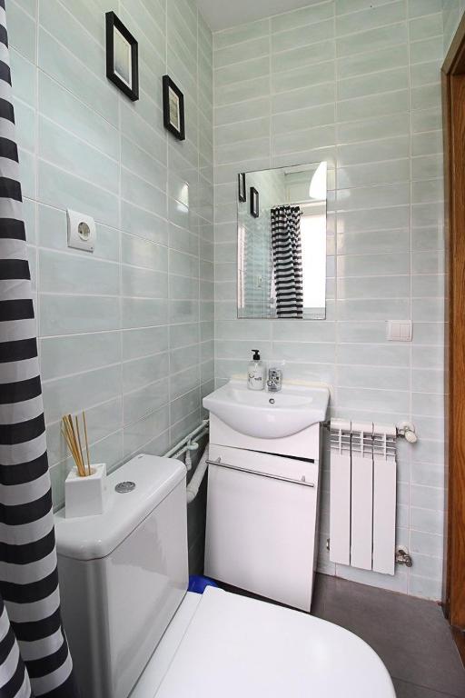 A bathroom at Apartamentos El Cuco