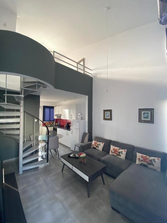 Kuchyň nebo kuchyňský kout v ubytování Cosy apartment in the heart of Kato Paphos