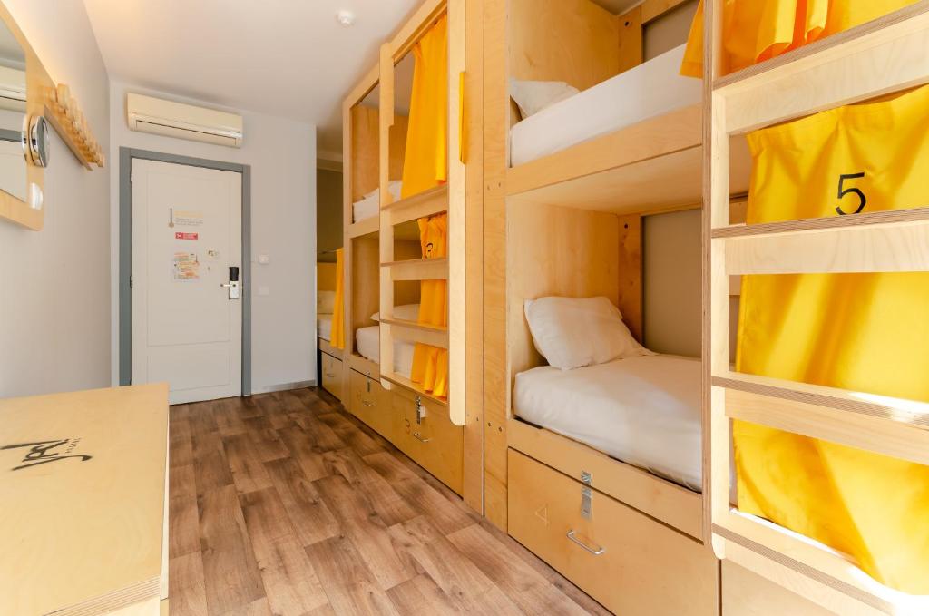 Yes Lisbon Hostel - 11