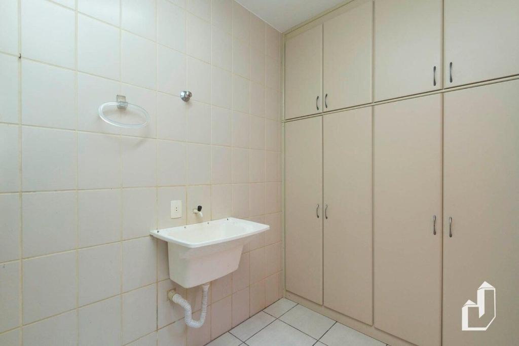  Casa com 03 dormitórios