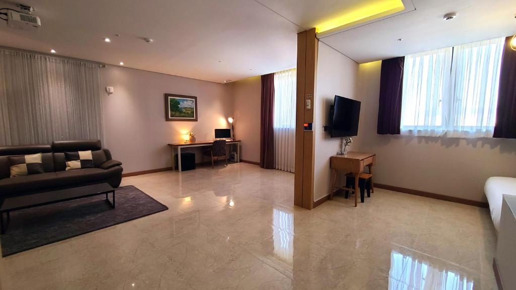 Benikea Hotel Yangsan - Suite