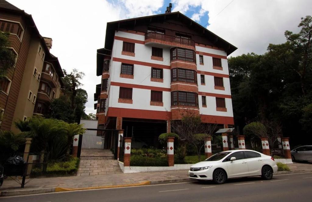 San Pietro 301 - Praticidade e conforto no centro de Gramado  San Pietro 301 - Praticidade e conforto no centro de Gramado