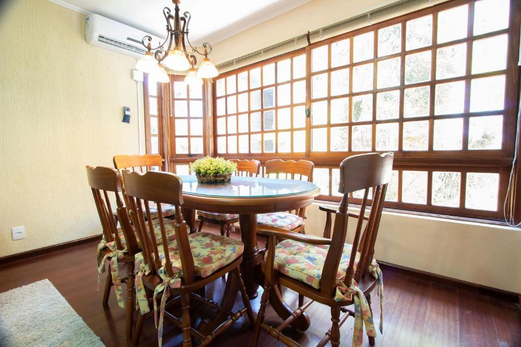 San Pietro 301 - Praticidade e conforto no centro de Gramado  San Pietro 301 - Praticidade e conforto no centro de Gramado