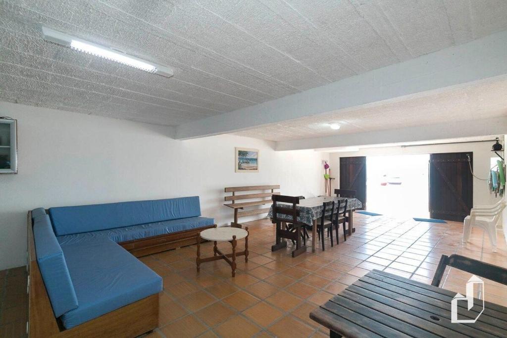  Casa frente ao mar com 03 dormitórios