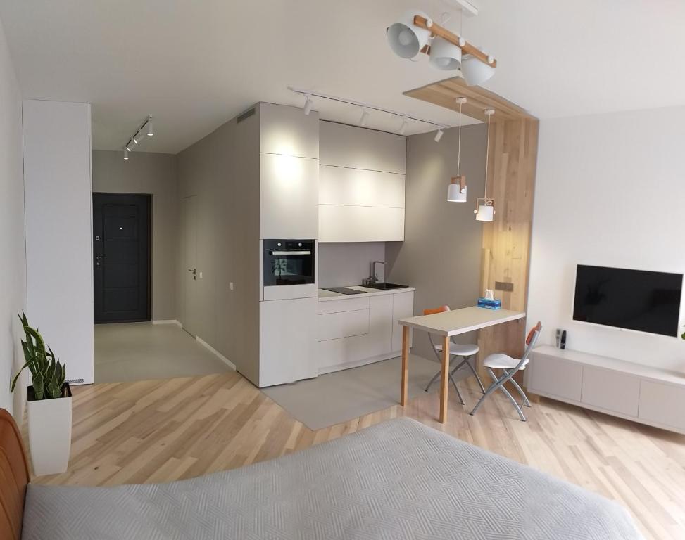 Новая Эко-квартира у Метро Славутич - Housity