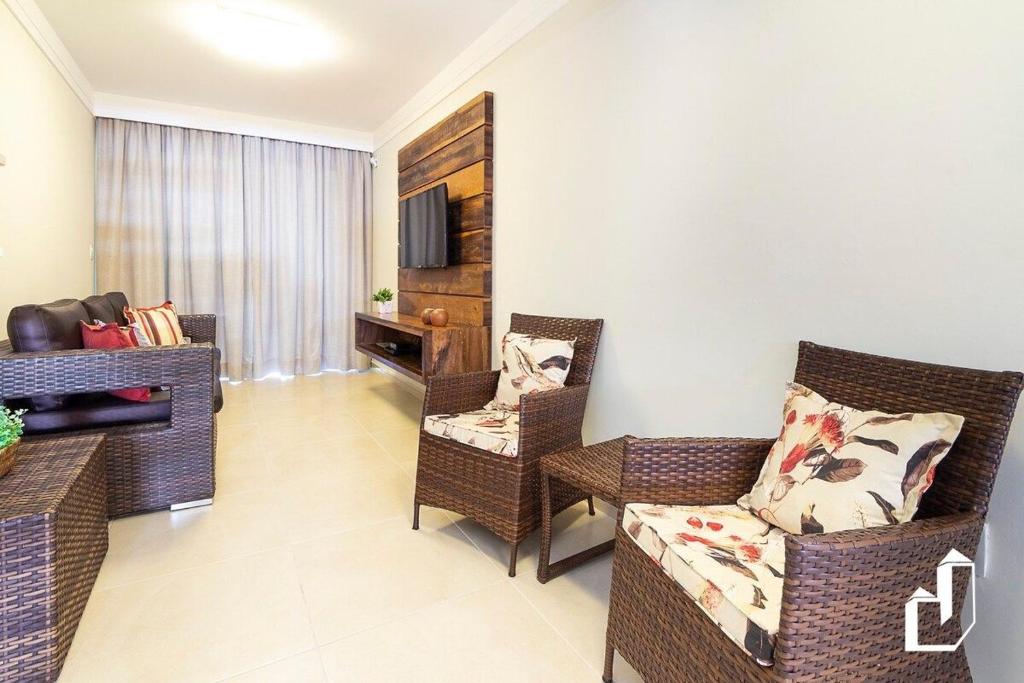  Triplex com 03 suítes com jacuzzi externa aquecida