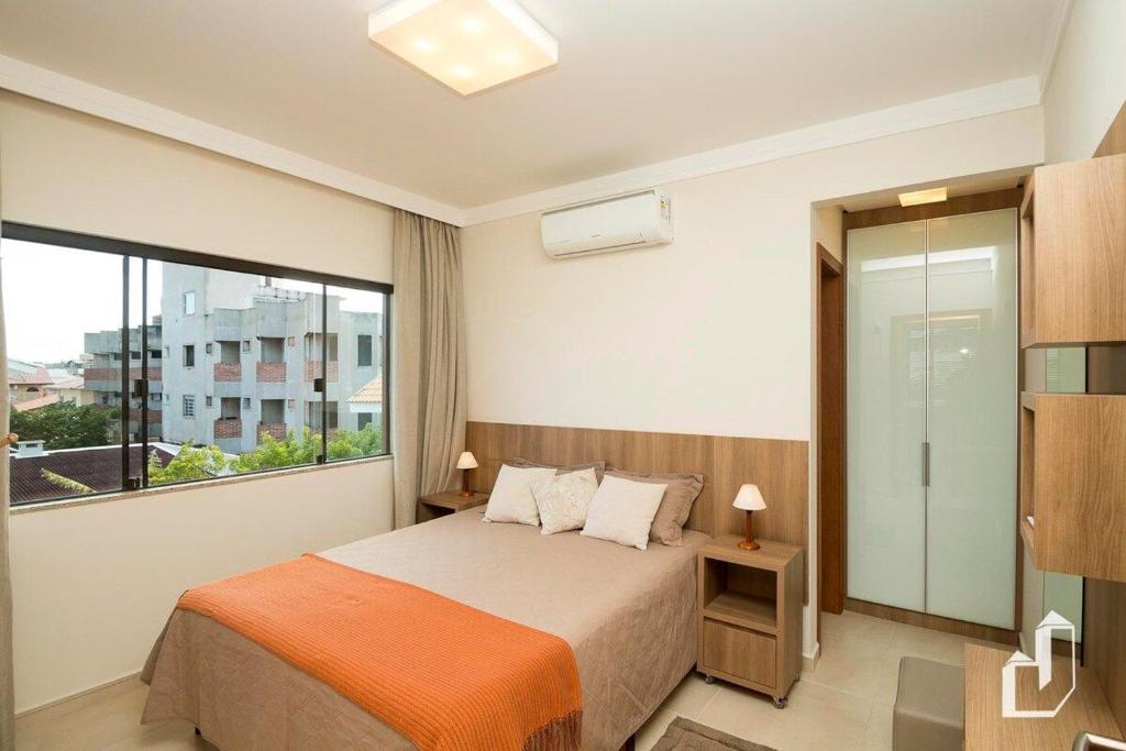  Triplex com 03 suítes com jacuzzi externa aquecida