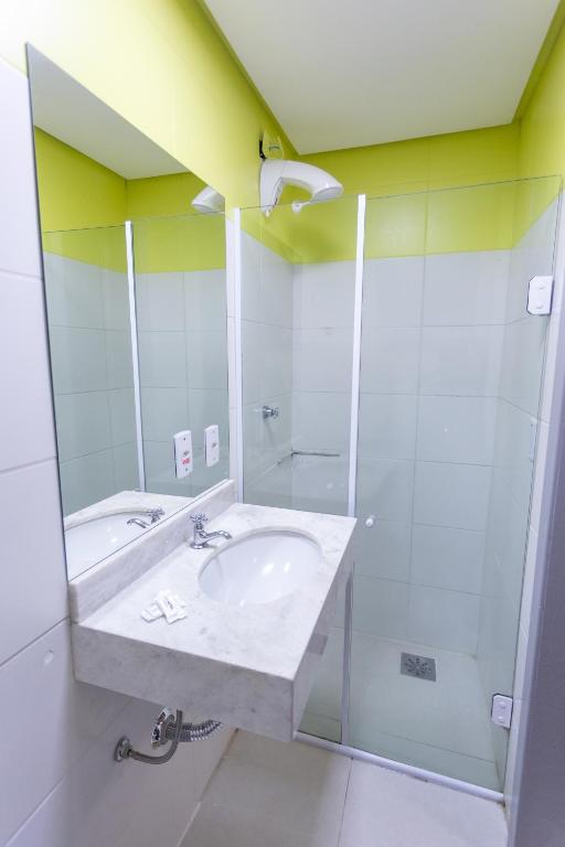 USEHOTEL - A uma quadra do complexo hospitalar Santa Casa - Estacionamento gratuito  USEHOTEL - A uma quadra do complexo hospitalar Santa Casa - Estacionamento gratuito