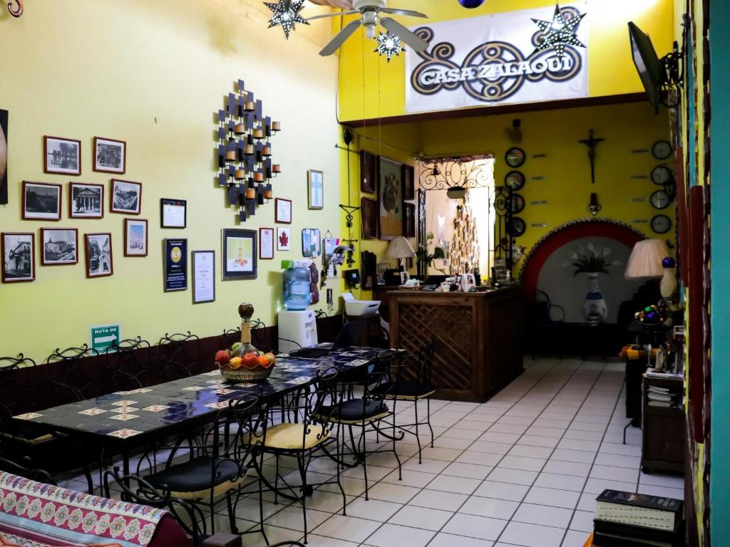 Restaurace v ubytování Hostel Casa Zalaoui