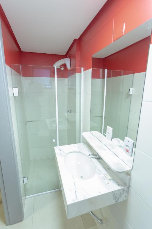 USEHOTEL - A uma quadra do complexo hospitalar Santa Casa - Estacionamento gratuito  USEHOTEL - A uma quadra do complexo hospitalar Santa Casa - Estacionamento gratuito