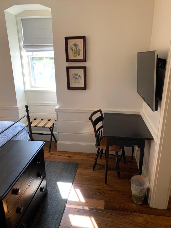 Greydon House photo
