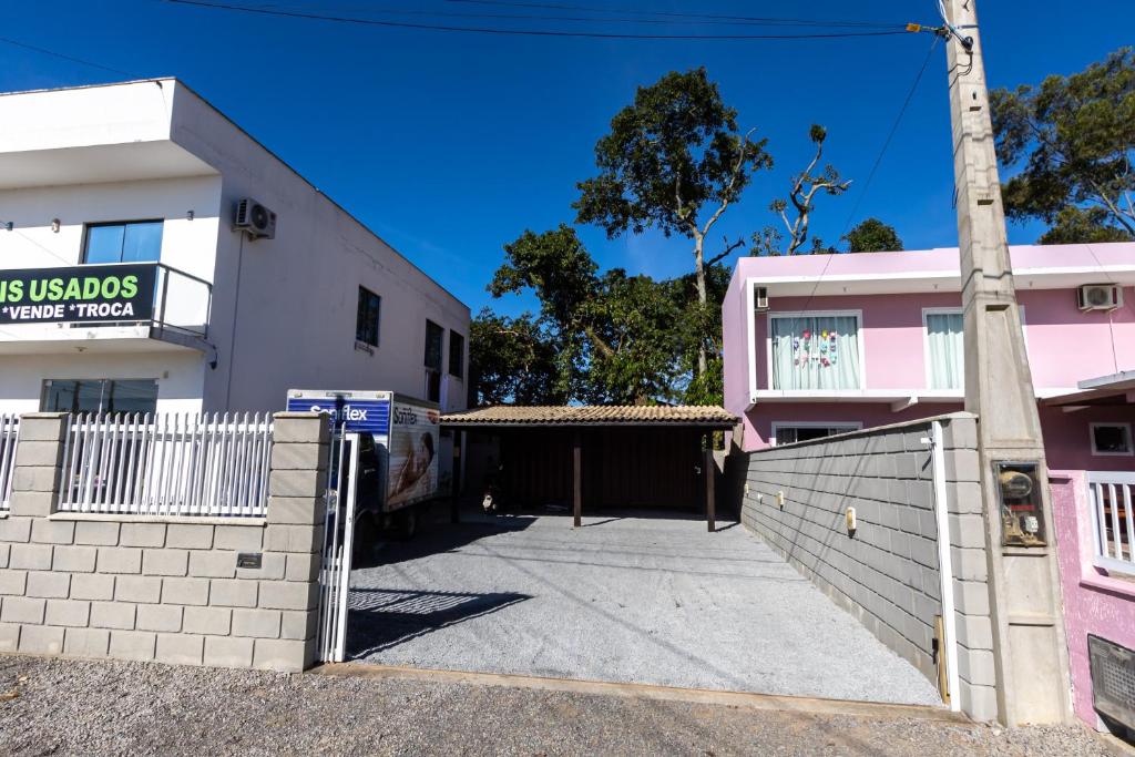  Apto próximo a lagoa da Ibiraquera