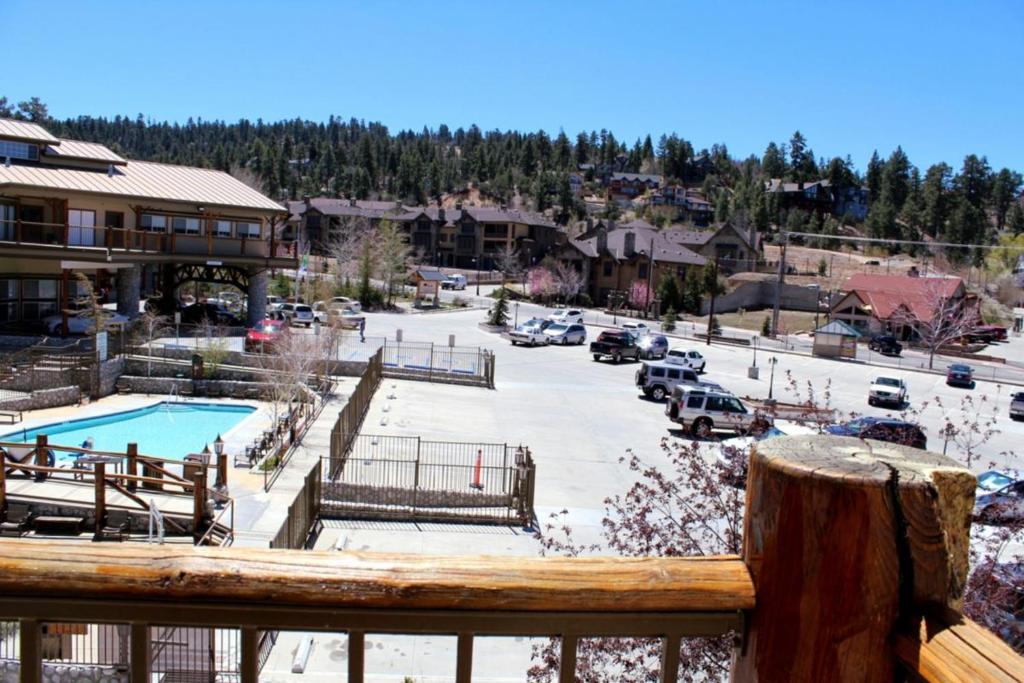 Holiday Inn Resort The Lodge at Big Bear Lake, an IHG Hotel - 