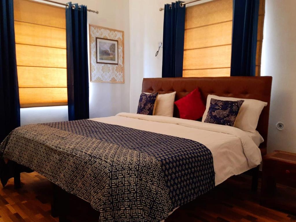 Riverside Homes - Deluxe Room