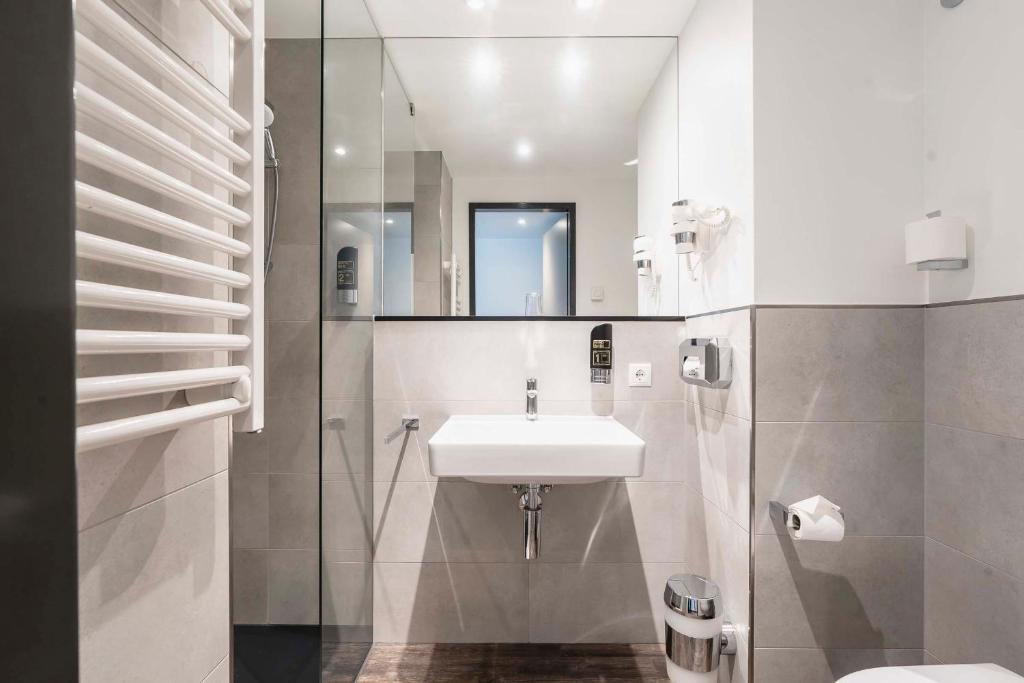 Abasto Hotel München Feldmoching - Resim 6