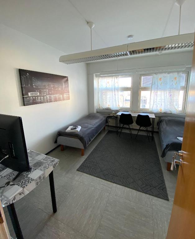 Hostel400Kokkola Mannerheiminaukio - Standard Twin Room With Shared Bathroom