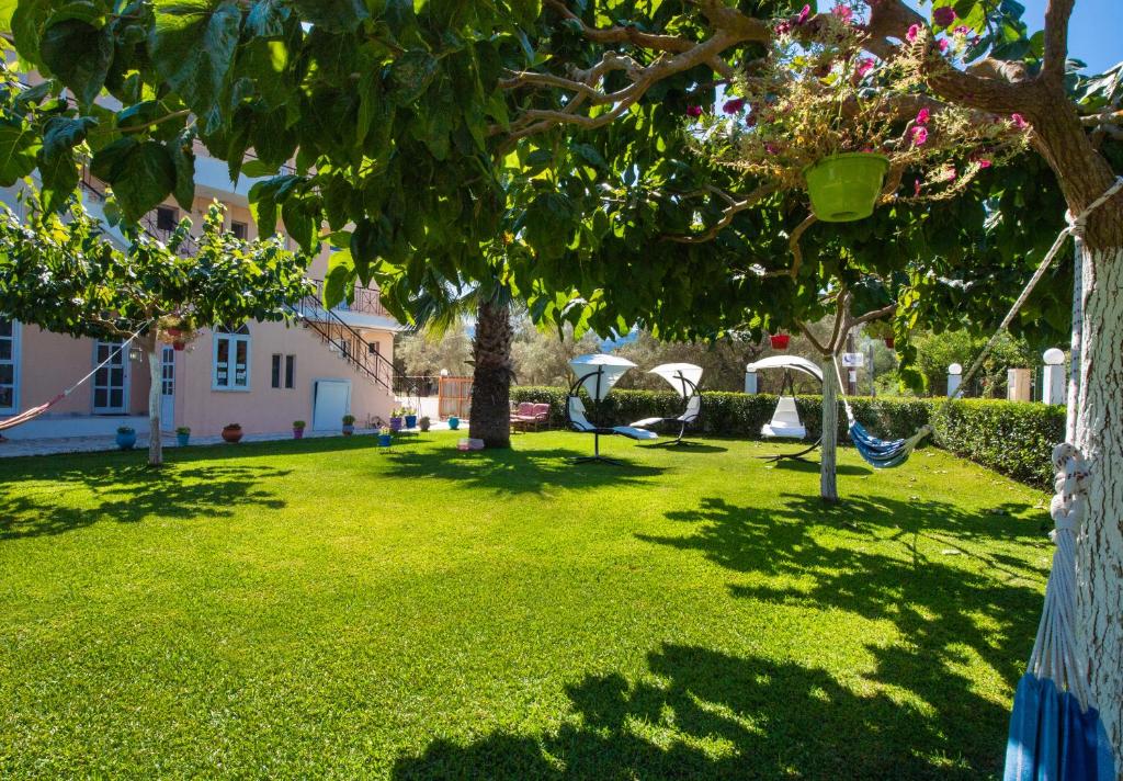 Zahrada ubytování Artemis Pension