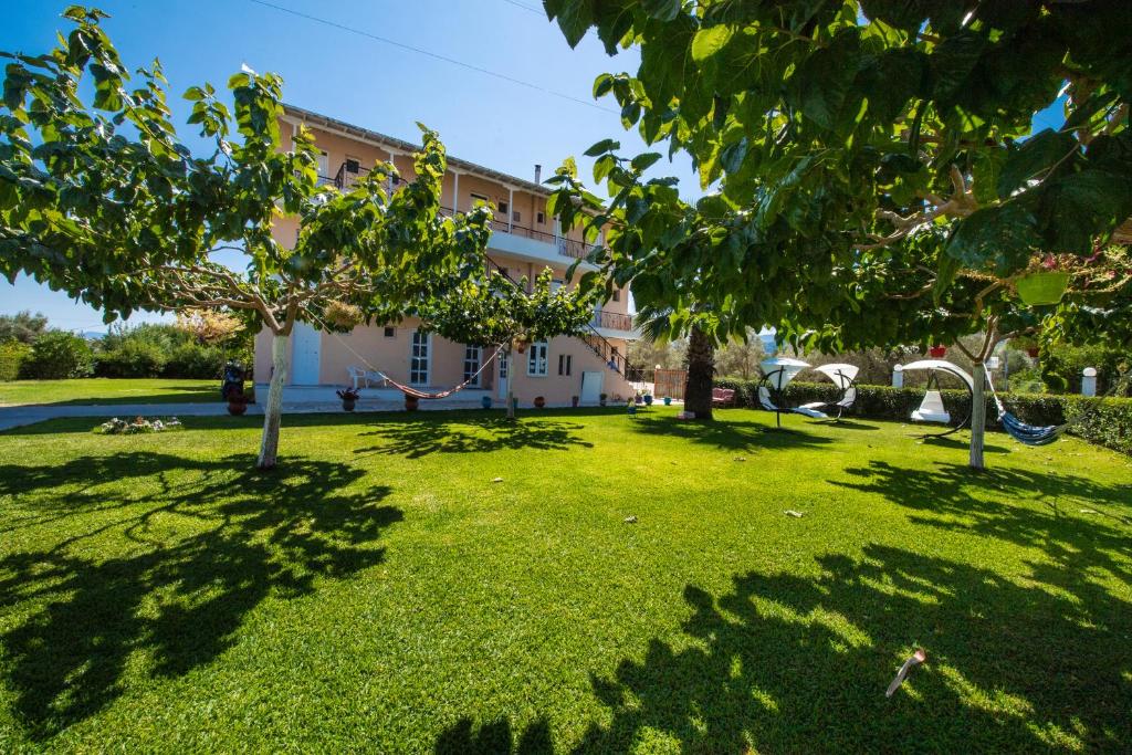 Zahrada ubytování Artemis Pension