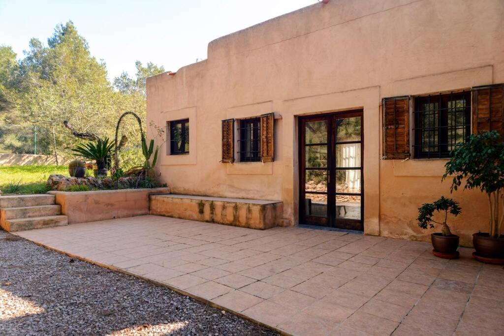 Ogród w obiekcie Can Olivo - Villa 6 pax en Ibiza