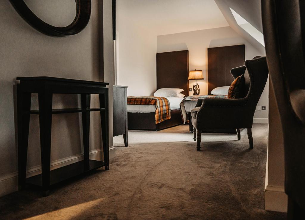 Posezení v ubytování Broadford Hotel