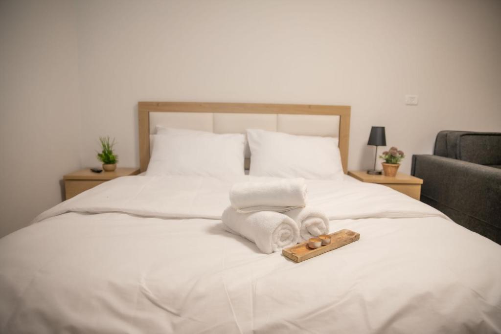 Легло или легла в стая в Adan - Suietes