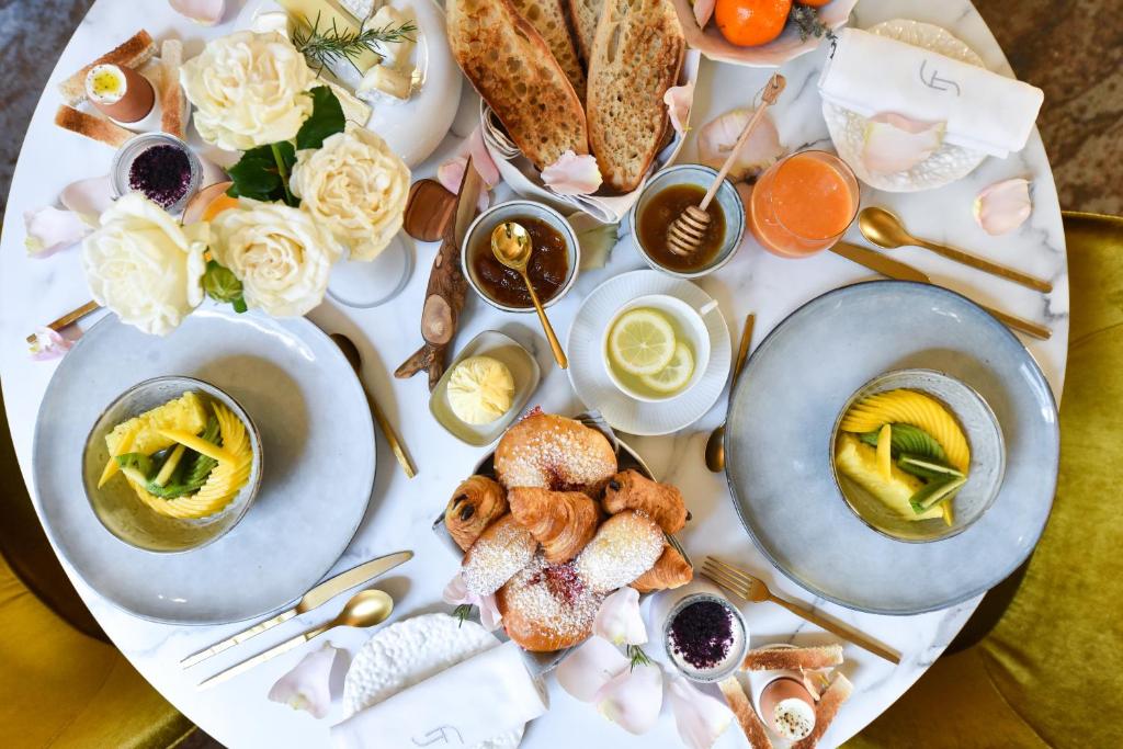 Auberge De Saint-Rémy - Mas De Garance - Table Gastronomique Étoilé - 3