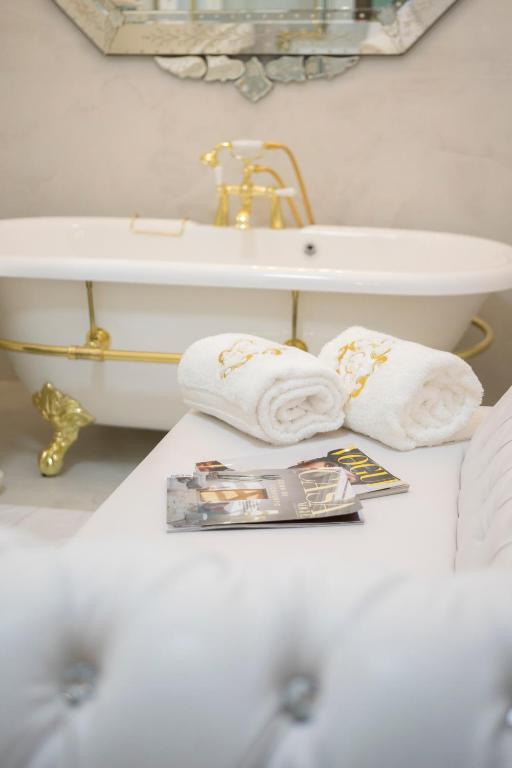  Casa Nostra Boutique Hotel