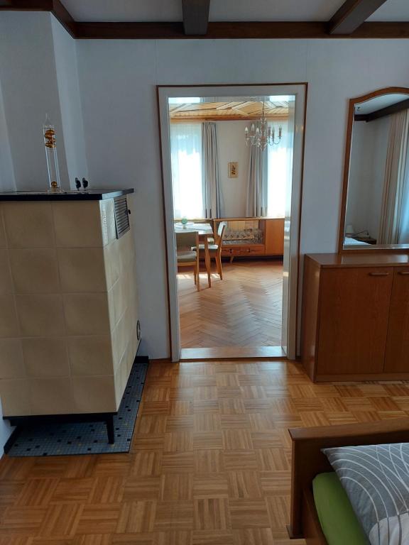 Kuchyň nebo kuchyňský kout v ubytování Ferienhaus und Ferienappartements Brunner