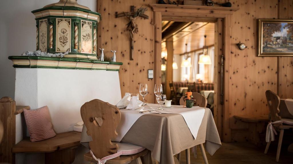 Restaurace v ubytování Lechquell Hotel Post