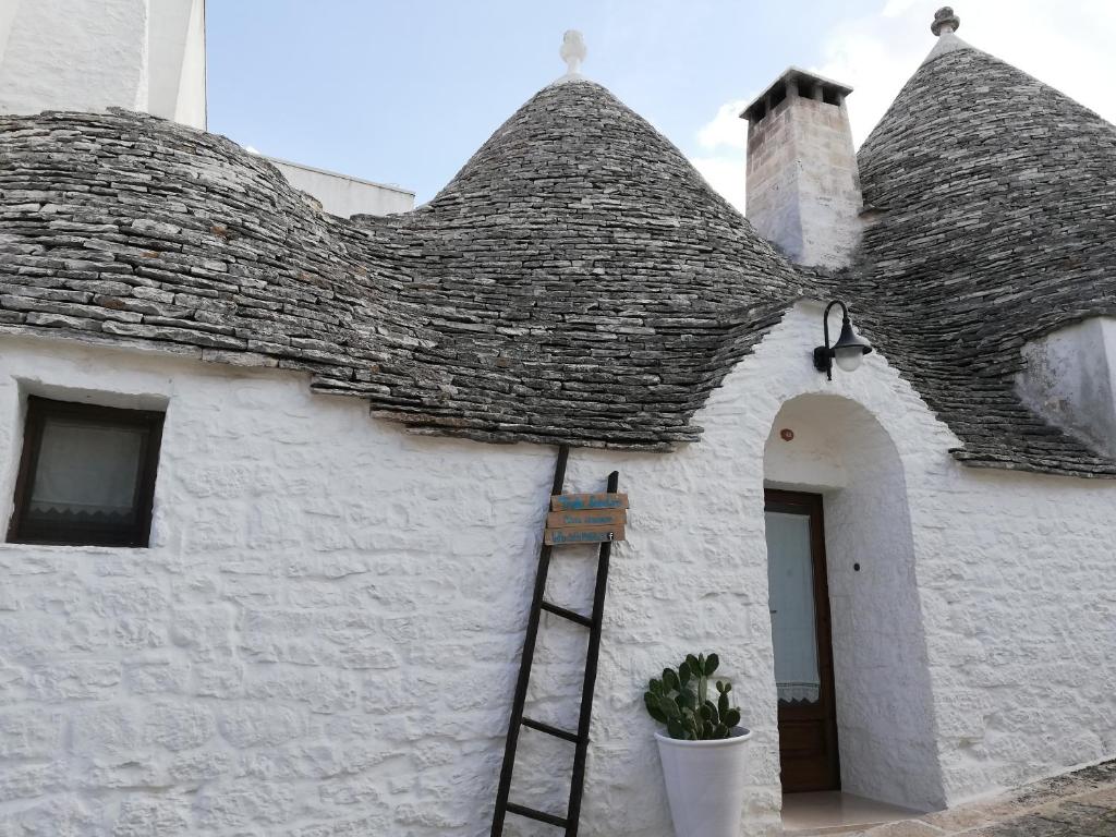 Luxury trulli Sabotino - Housity