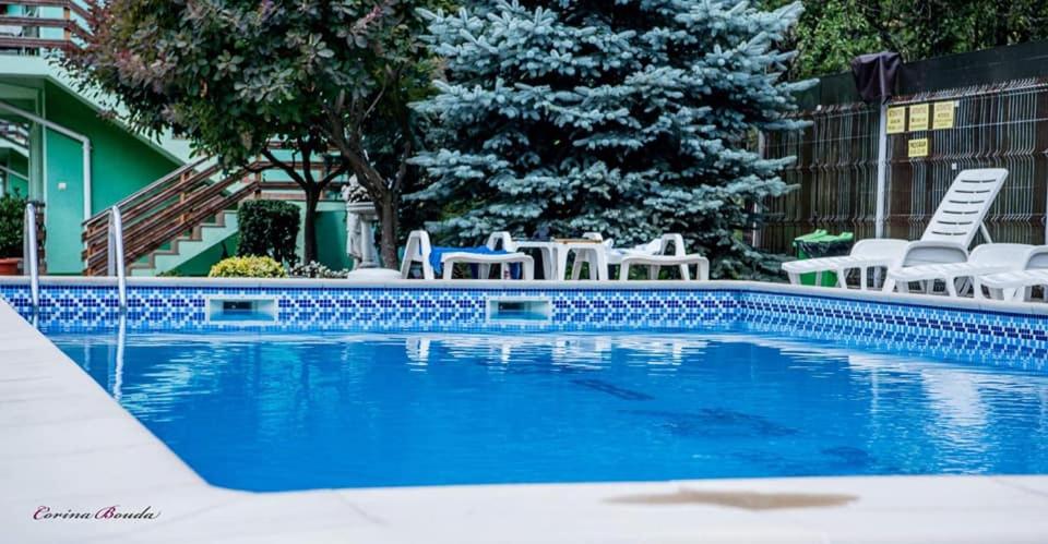 Bassein majutusasutuses Pension Charisma või selle lähedal