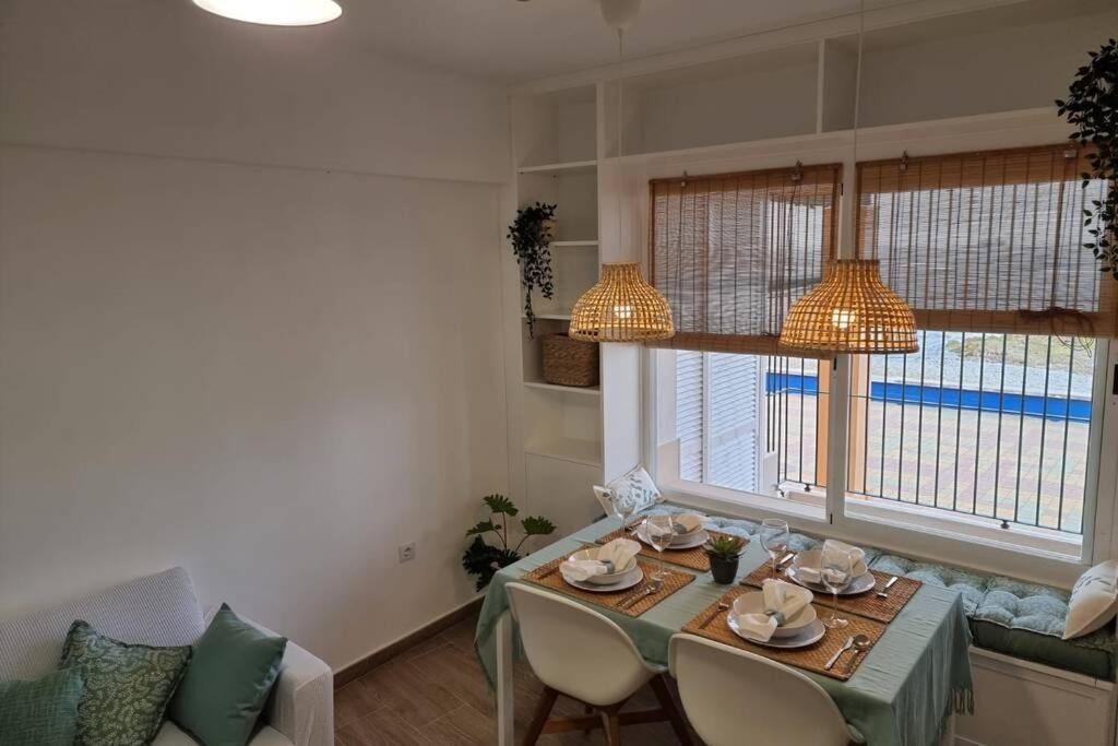 Fotografia z galérie ubytovania Precioso apartamento 1ª linea de playa Getares v destinácii Algeciras